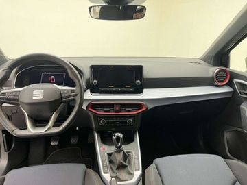 Car image 14