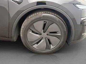Car image 29
