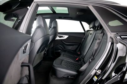 Car image 36