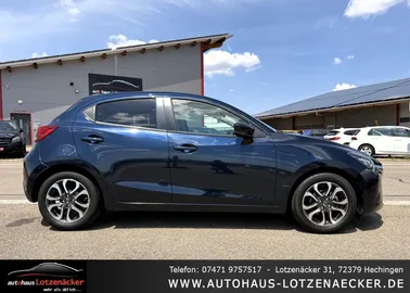 Car image 3