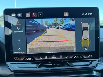 Car image 28