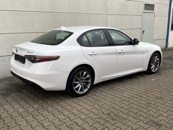 Alfa Romeo Giulia 2.0 Turbo Q4 206 kW image number 3