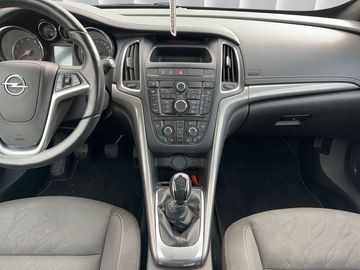 Car image 13