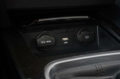 Car image 31