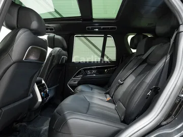Car image 43