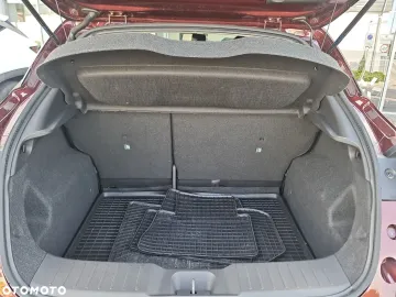 Car image 35