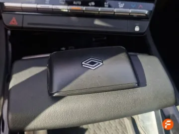 Car image 28