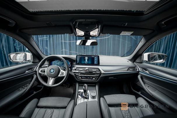 BMW 530 Touring xDrive 216 kW image number 11