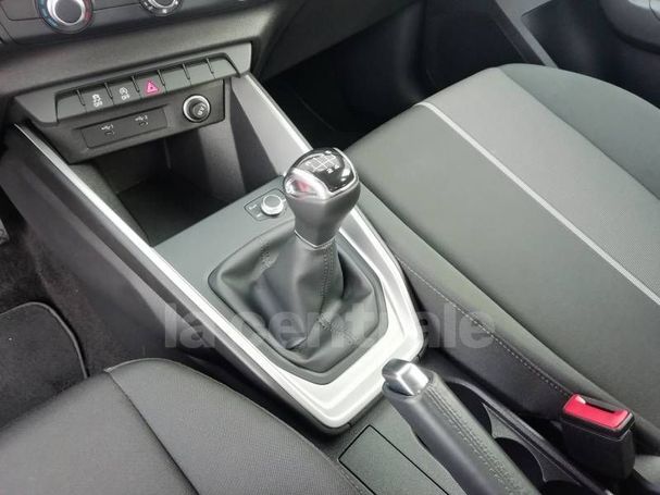 Audi A1 25 TFSI S-line Business 70 kW image number 7