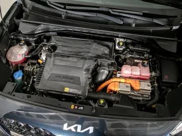 Car image 30