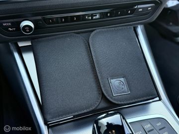 Car image 36
