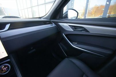 Car image 31