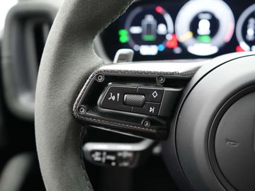 Car image 33