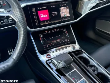 Car image 34