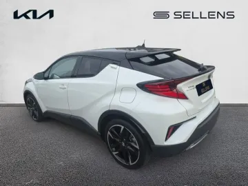 Car image 4