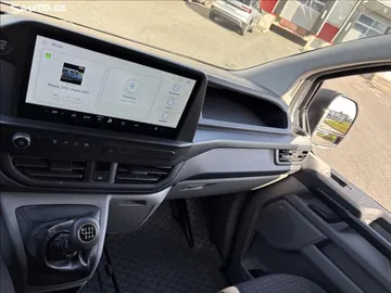 Car image 34