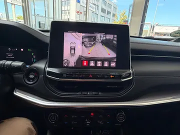 Car image 24