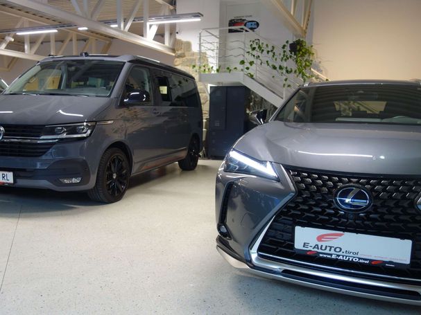 Lexus UX 250h 135 kW image number 2