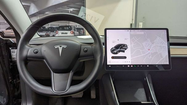 Tesla Model 3 239 kW image number 24