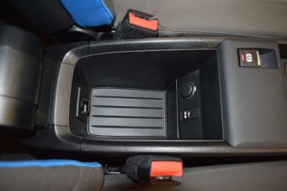 Car image 41