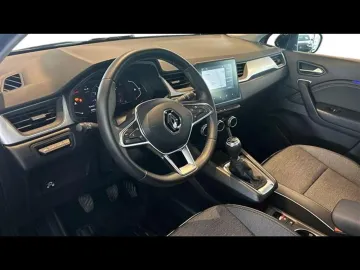 Car image 30
