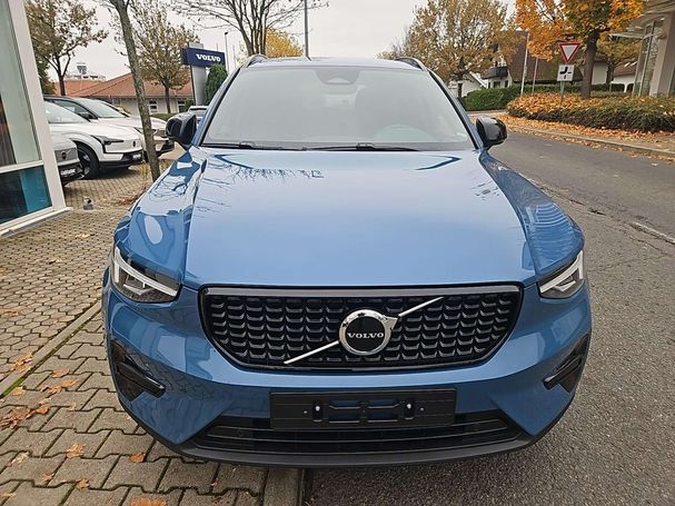 Volvo XC40 B3 Plus Dark 120 kW image number 8