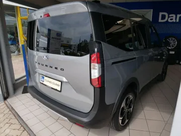 Car image 32
