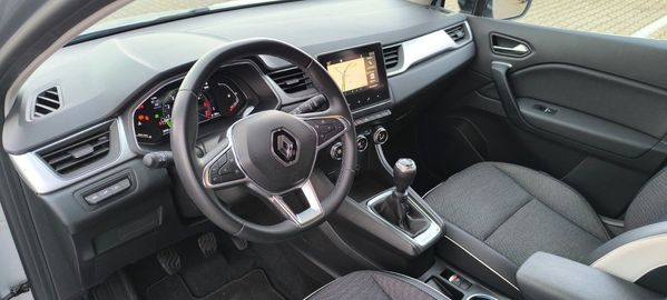 Car image 10