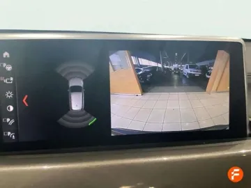 Car image 28