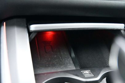 Car image 37