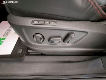 Car image 36