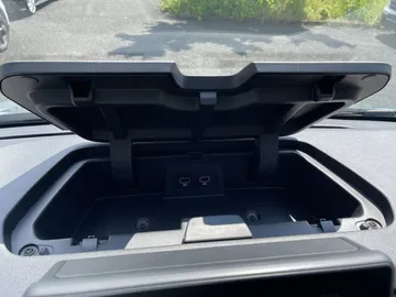 Car image 46