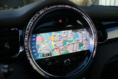 Car image 24