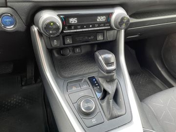 Car image 26