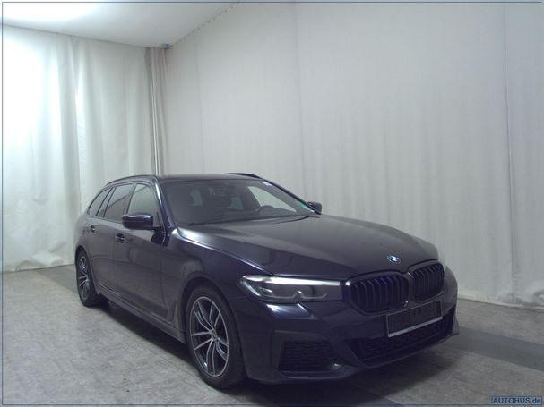 BMW 520d Touring xDrive 140 kW image number 2