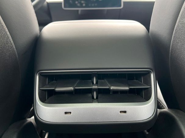 Tesla Model 3 Long Range AWD 366 kW image number 18