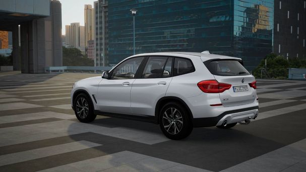 BMW X3 xDrive20i Advantage 135 kW image number 2