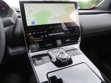 Car image 16