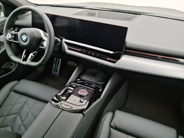 BMW 520i 140 kW image number 12