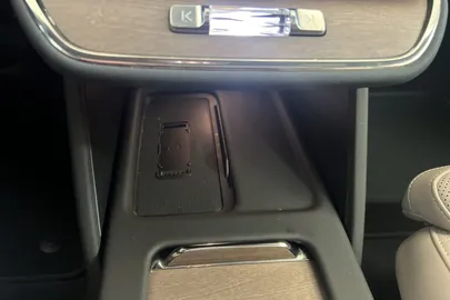Car image 29