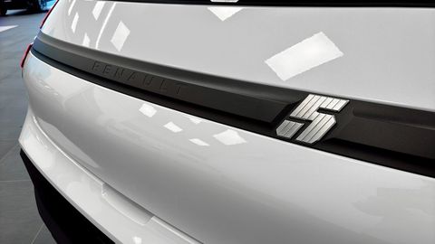 Car image 23