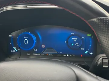 Car image 32