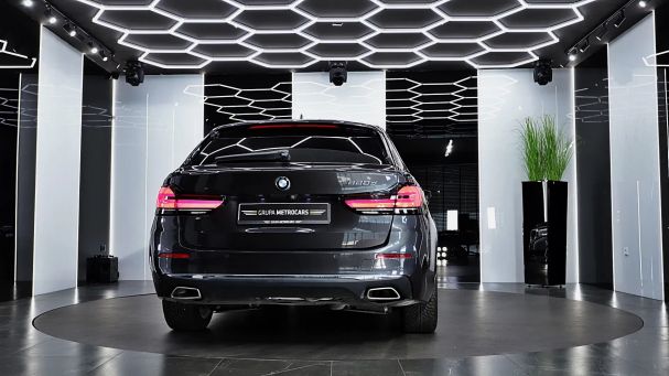 BMW 520d Touring Luxury Line 140 kW image number 7