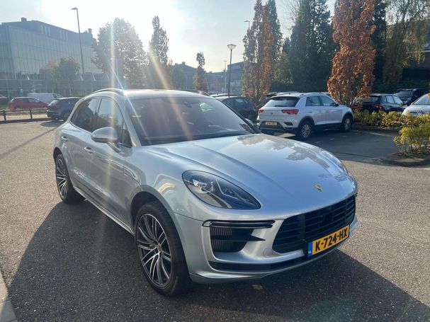 Porsche Macan Turbo 324 kW image number 2