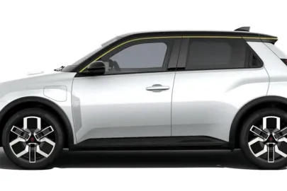 Car image 3