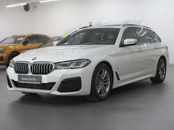 BMW 520i Touring 135 kW image number 1