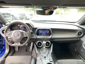 Car image 15