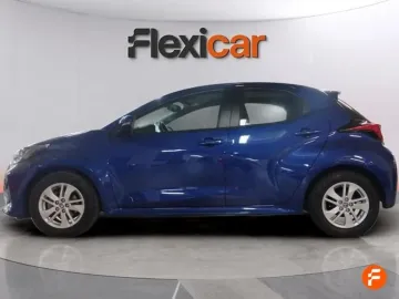 Car image 4