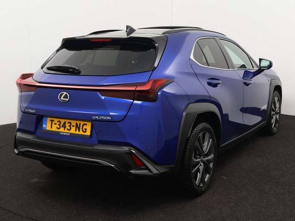 Lexus UX 250h 135 kW image number 14