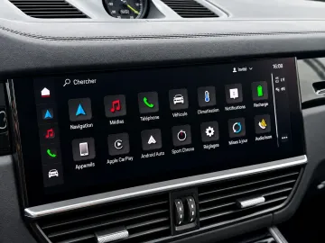 Car image 32